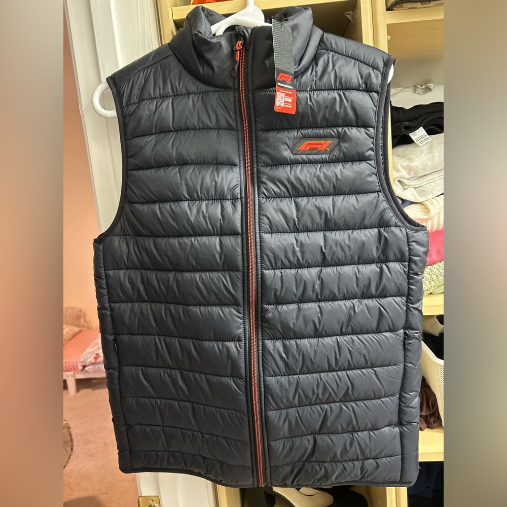 Men Formula 1 Vest Brand New w/Tags
